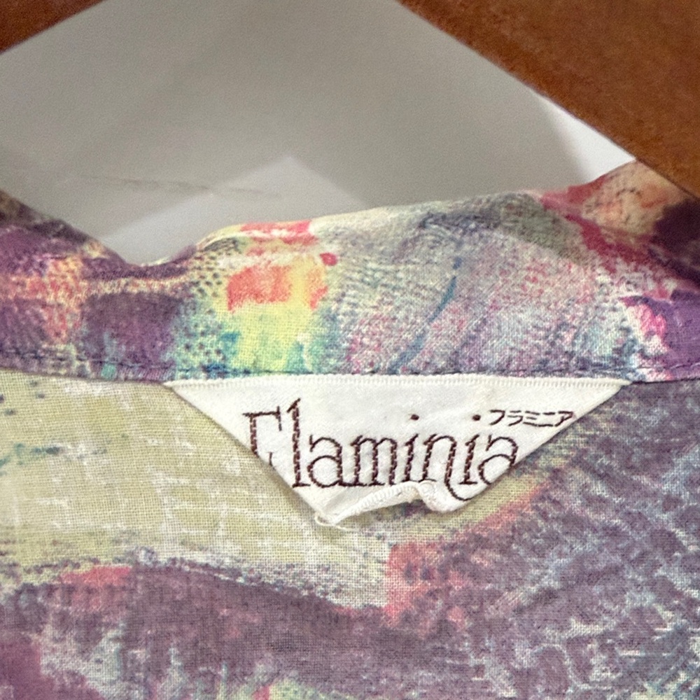Multicolor Abstract Crop Top - Picture 3 of 5